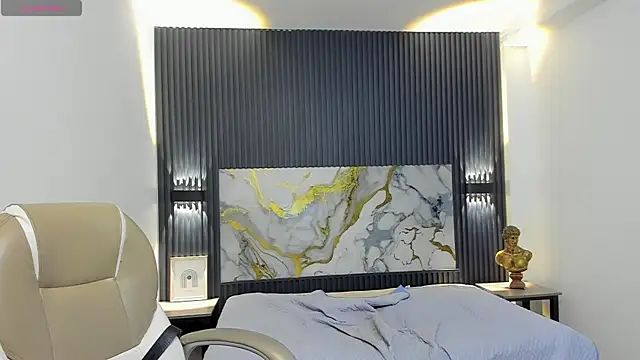 TaylerMilesのライブXXXチャット