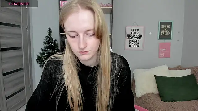 Cinnabonnn_'s Live XXX Chat