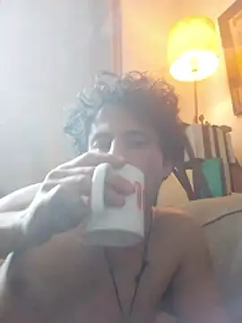 XXX chat uživo modela TonedKnockout