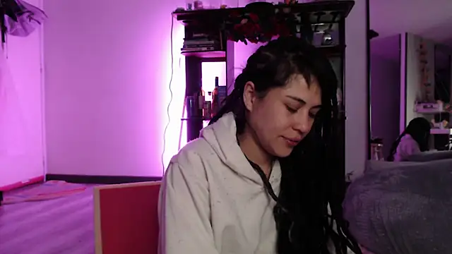 Chatroom XXX en direct de Hellen_dumont