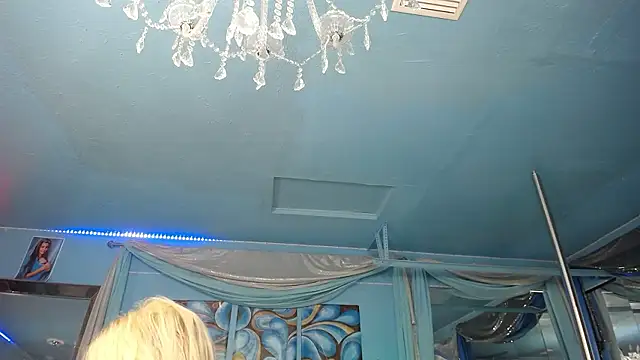 ADRIANNA_FOX's Live XXX Chat