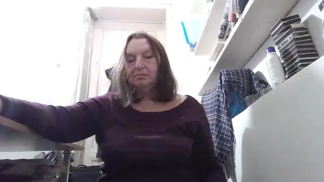 AnnaLive570's Webcam Show