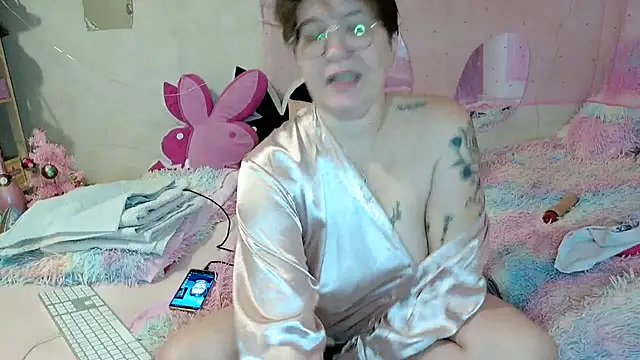 Sandrasexxyy élő XXX-chatje