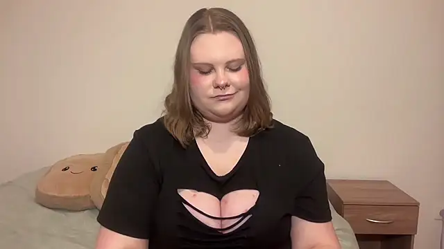 BriannaFlirty's Live XXX Chat