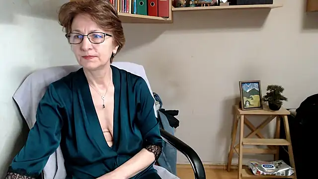 katemodel: διαδικτυακό σόου στην κάμερα