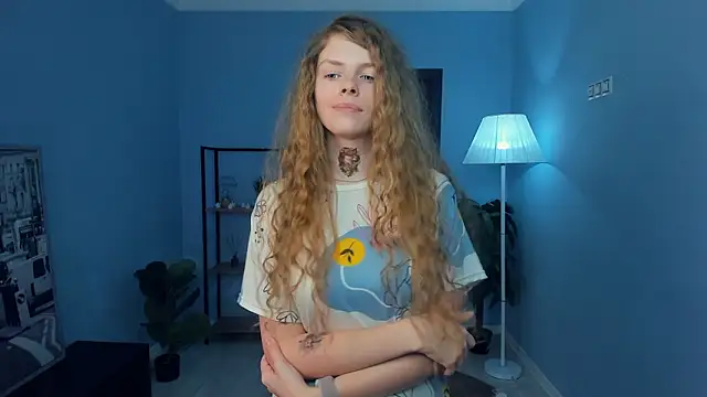 RayaNenlia's Live XXX Chat