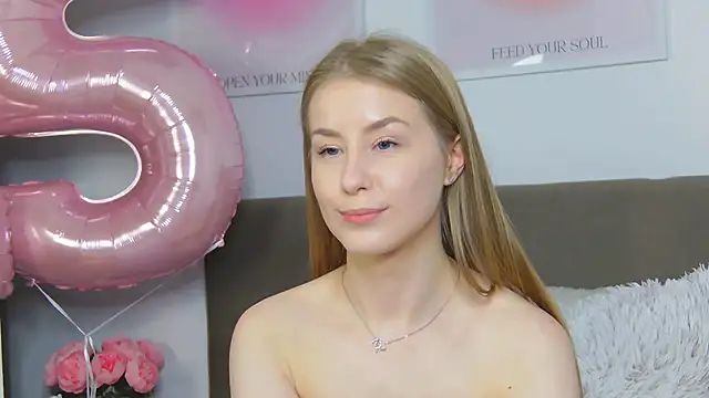 VioletiSwone's Live XXX Chat