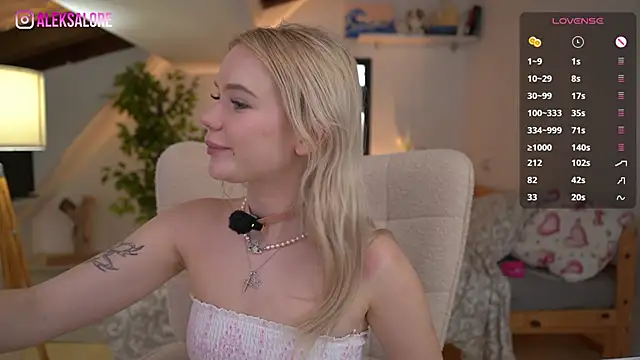 LexieLoree élő XXX-chatje