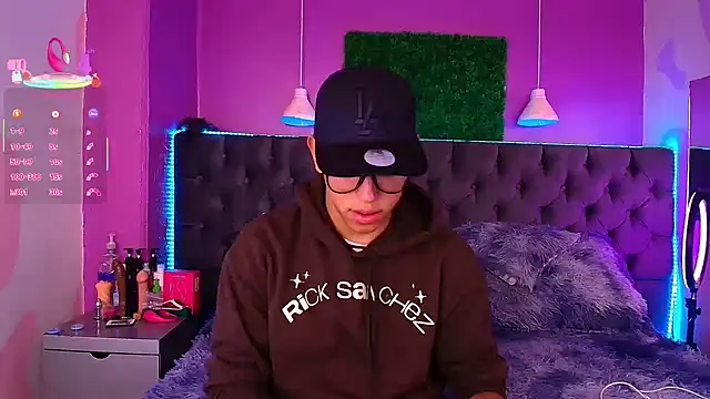 RyanPricee's Live XXX Chat