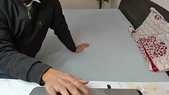 Dever_Bhabhi_ webkamerás műsora