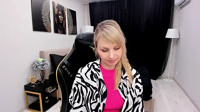 LindaSandy_1's Live XXX Chat