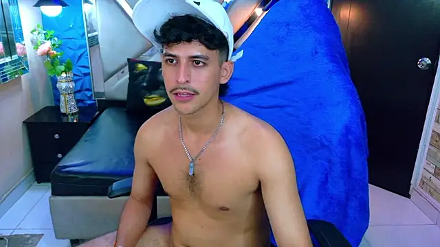 Chat +18 de Alan_Del_Reyx ao vivo