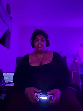 1n0nlythroat's Live XXX Chat