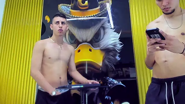 Iam_Steven Chat XXX in diretta