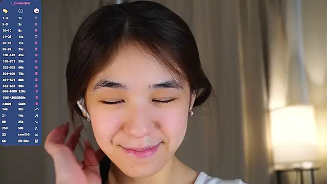 KiraAbling's Live XXX Chat