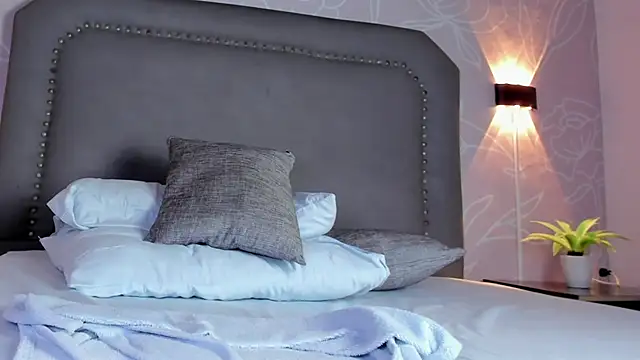 aurora_cass' Live XXX Chat