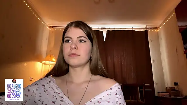 MaevAmy Chat XXX in diretta