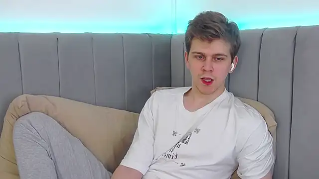 Chat +18 de NickJohnas ao vivo