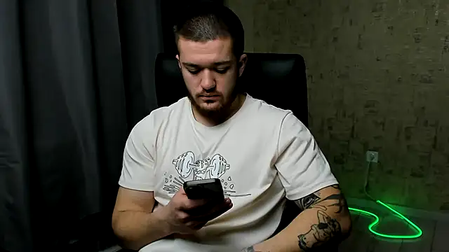 Well_boy's Live XXX Chat