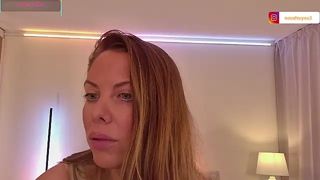 Nova-Lee Webcam Show