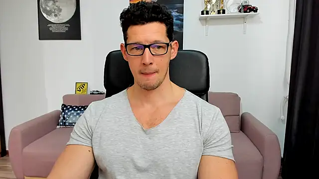 BrutusK08 Webcam show