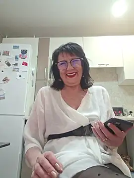 LaliaMia 现场XXX聊天