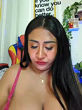 XXX_harna élő XXX-chatje