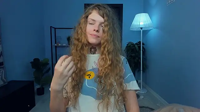 RayaNenlia's Live XXX Chat