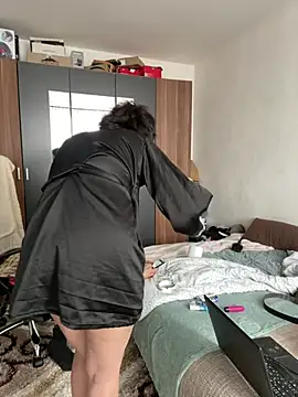 Piggiteablacktea's Live XXX Chat