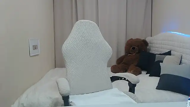 Show modela DeboraHorny na web-kameri