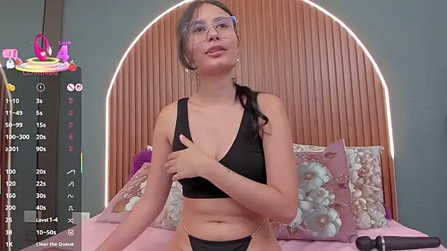 NayeCloud's Live XXX Chat