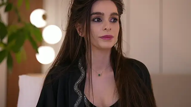 DoviaClaire Chat XXX live