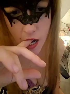 دردشة NaughtyCatgirl الجنسية المباشرة