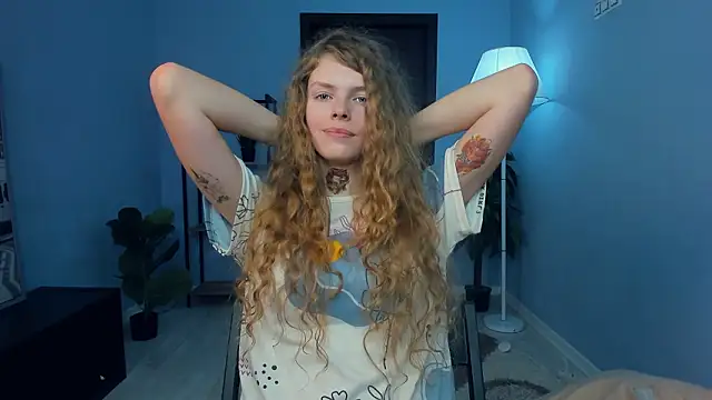 RayaNenlia's Live XXX Chat