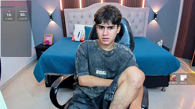 Tommy18__ élő XXX-chatje