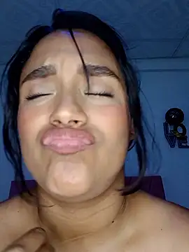 victoria_roussee 即時 XXX 聊天