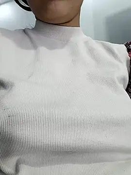 PUNAM456 élő XXX-chatje