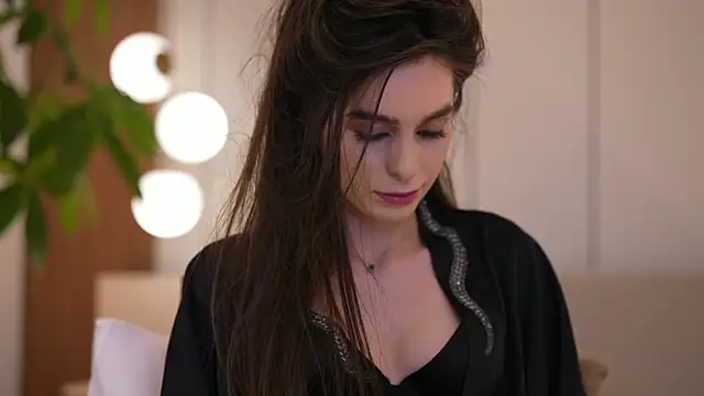 DoviaClaire's Live XXX Chat