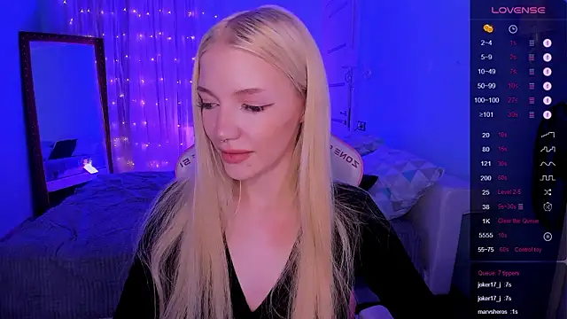 AnyaTaylor_のライブXXXチャット