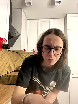 MartiniiSelenna élő XXX-chatje