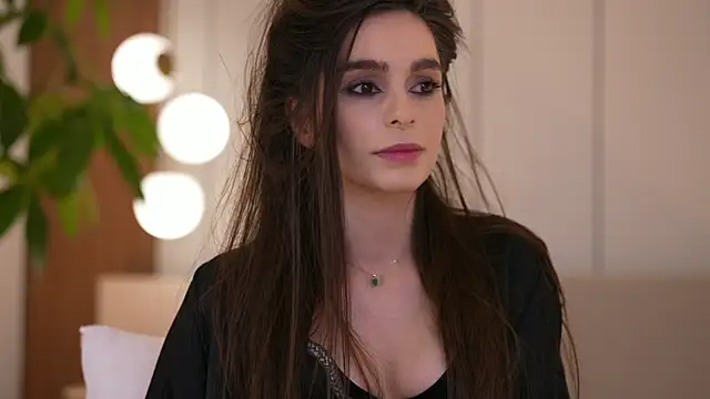 DoviaClaire Adlı Modelin Canlı XXX Sohbeti