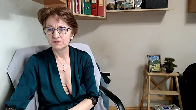 Chat +18 de katemodel ao vivo