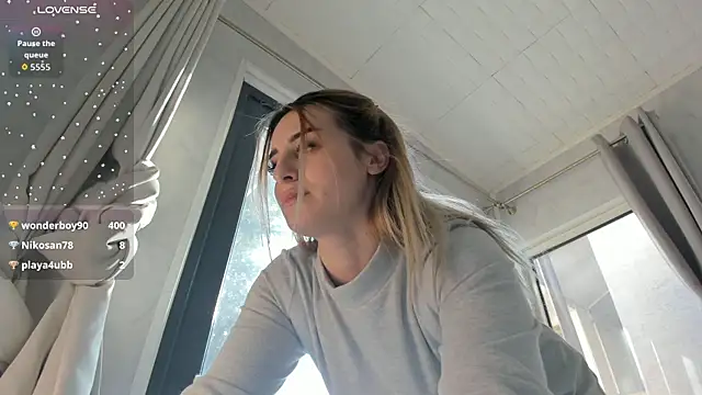 Czat XXX na żywo – Ella_Vee