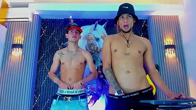 Онлайн чат XXX The_Gods_In_Diamonds