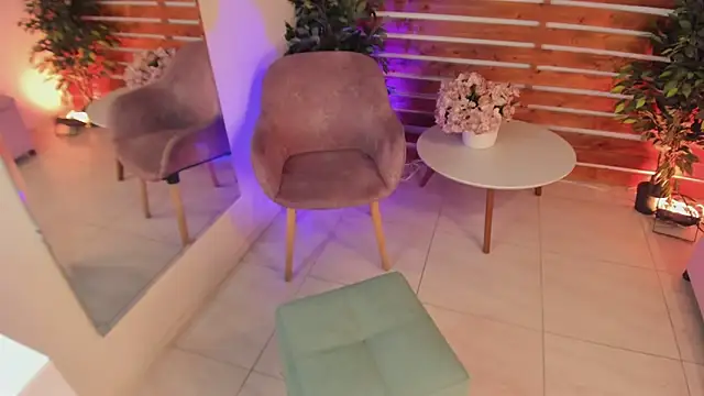 _MeganRain: απευθείας συνομιλία ΧΧΧ