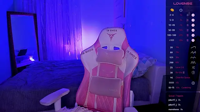 AnyaTaylor_のライブXXXチャット