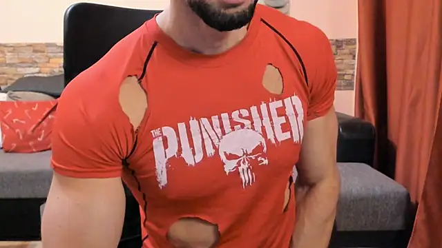 HotHunkTrainer's Live XXX Chat