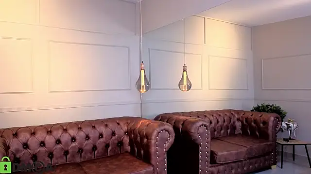 ISA__CUTEE's Live XXX Chat