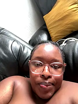 Chatroom XXX en direct de cutebigblackgirl