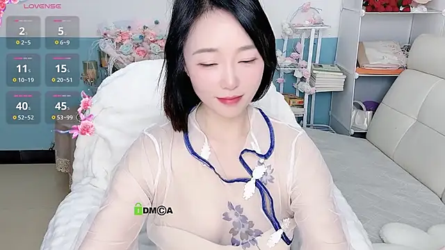 Yinzi_ Chat XXX in diretta